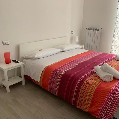 La Porta Di Carmy Apartment Naples Luaran gambar